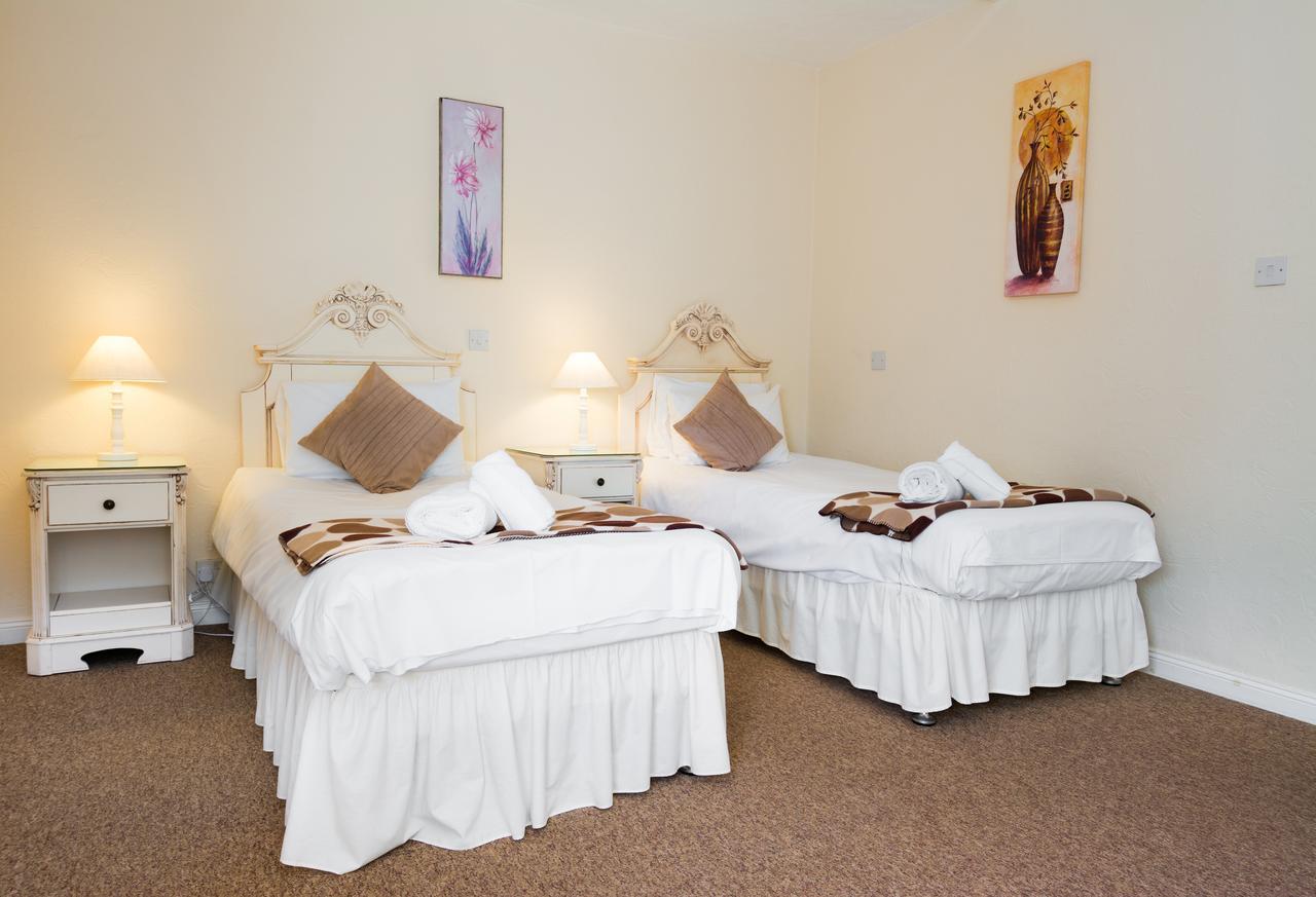 אינברנס The Waterside Hotel מראה חיצוני תמונה
